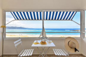 Las Canteras Seafront Apartment